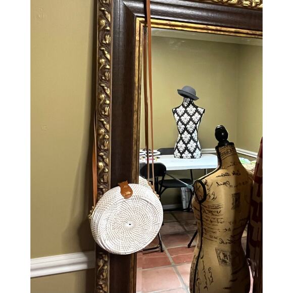 Round Wicker Star Bag with Floral Interior - Picture 6 of 11